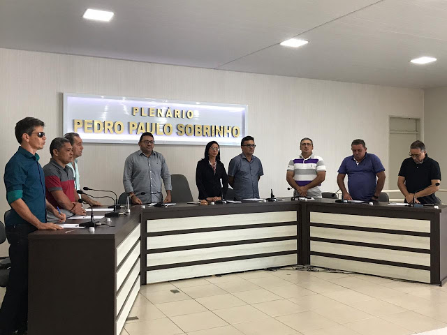 Sessão Extraordinária para apreciação e votação do Projeto de Lei do executivo 019, que dispõe sobre a criação do Bolsa Família Municipal.